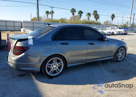 2013 Mercedes-Benz C 250 from USA, damaged, VIN WDDGF4HBXDA787202